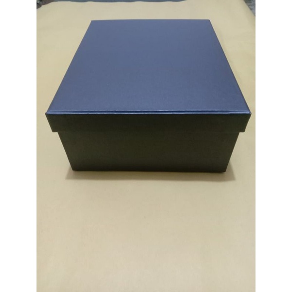 

Hard Box/Kotak Kado/ Gift Box 22x14x11cm