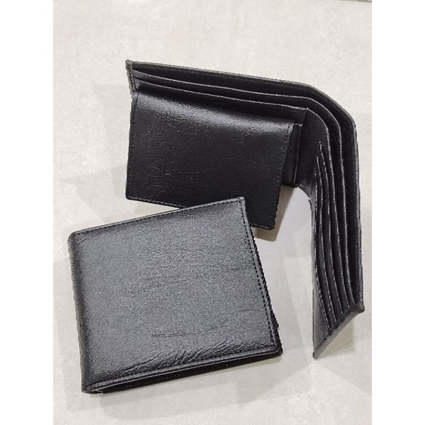 Dompet lipat pendek