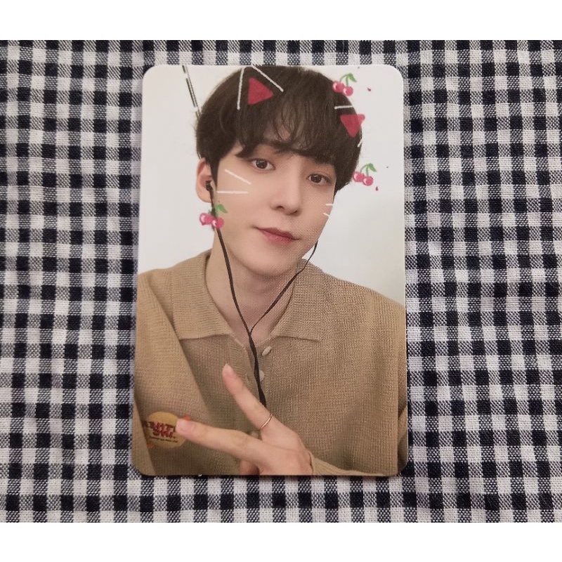 [BOOKED] ATEEZ yunho hottracks fever pt 2