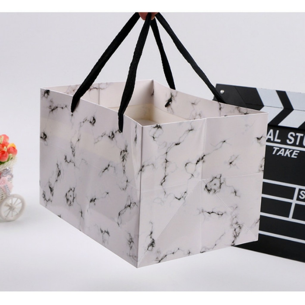

PAPER BAG MOTIF MARMER KANTONG HADIAH KANTONG SOUVENIR PAPER BAG BENTUK KOTAK MARMER KANTONG CAKE