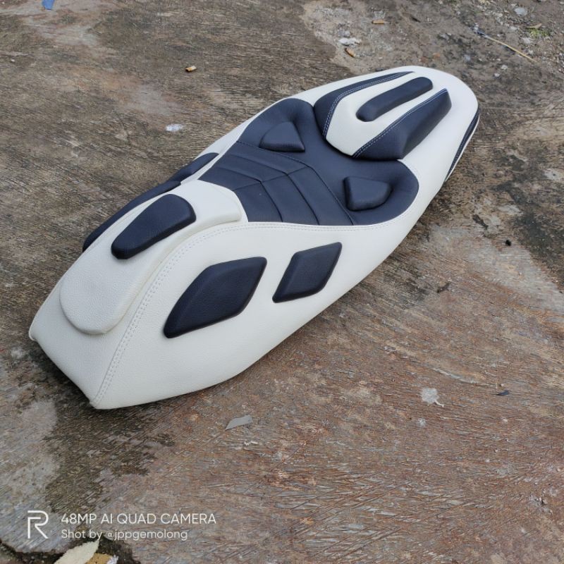 JOK PCX PUTIH MODIFIKASI MBTECH