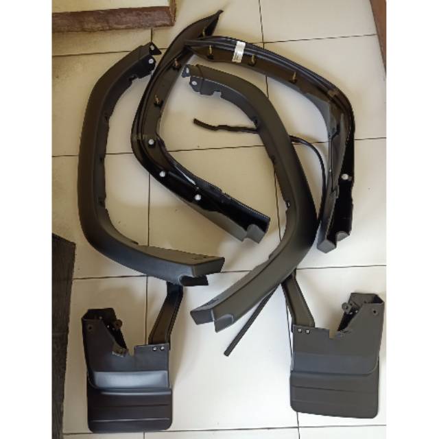 Over fender kijang grand