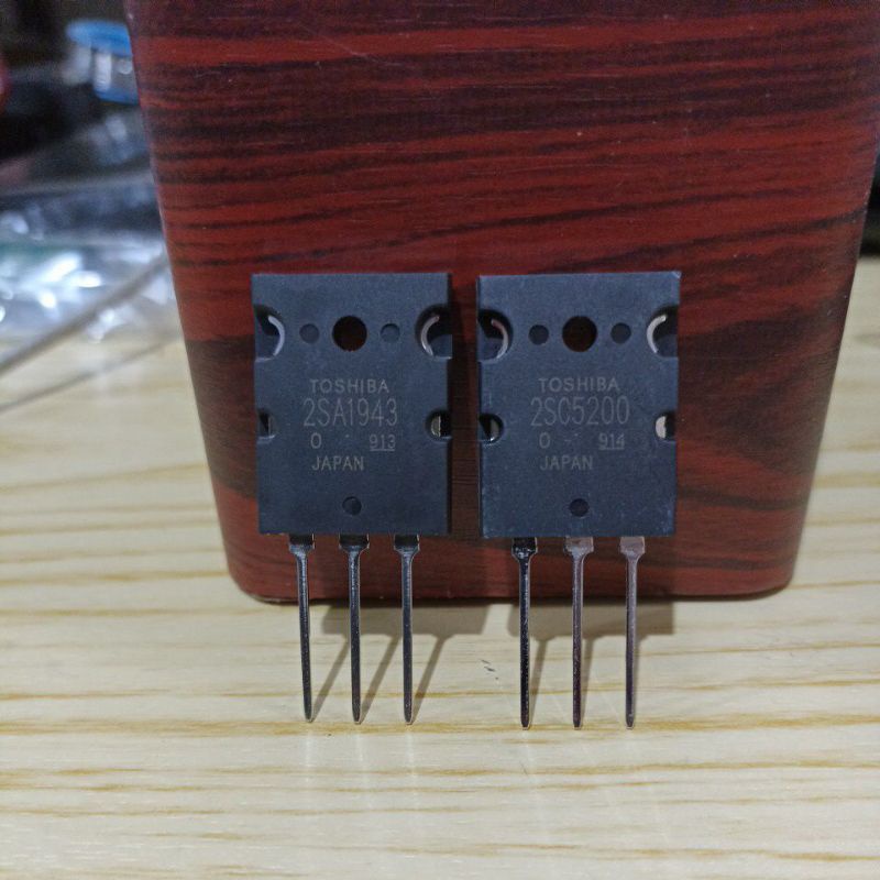 TRANSISTOR TOSHIBA A 1943 / C 5200 LOT 913/914 ORIGINAL JAPAN. FREE MIKA