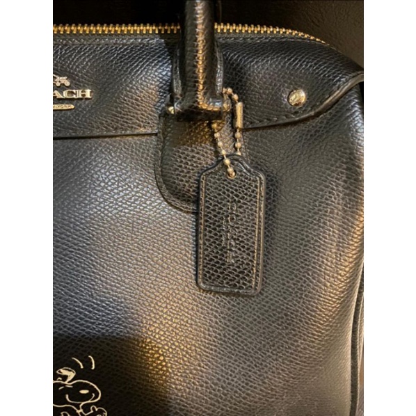 PRELOVED TAS CHOACH X SNOOPY 100% Aunthentic