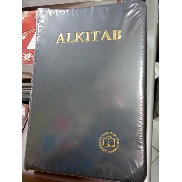Alkitab sedang