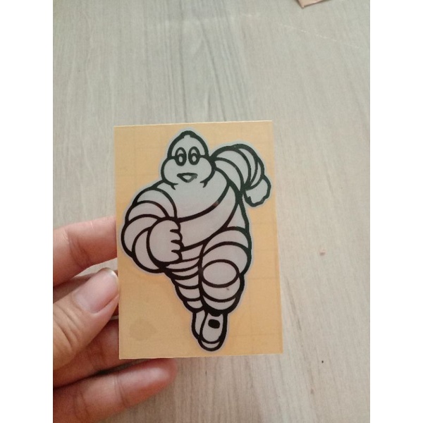 

sticker cutting micheline