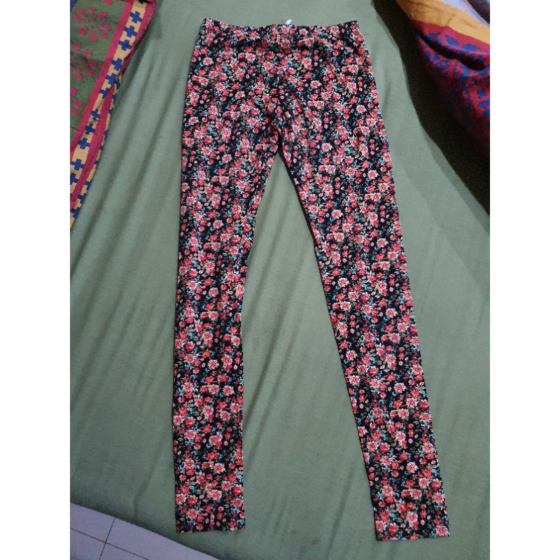 Legging forever 21 motif kembang preloved size L