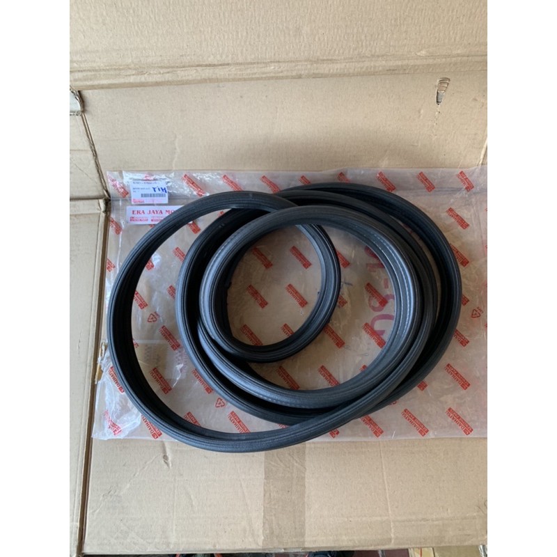 karet pintu belakang taft-feroza original