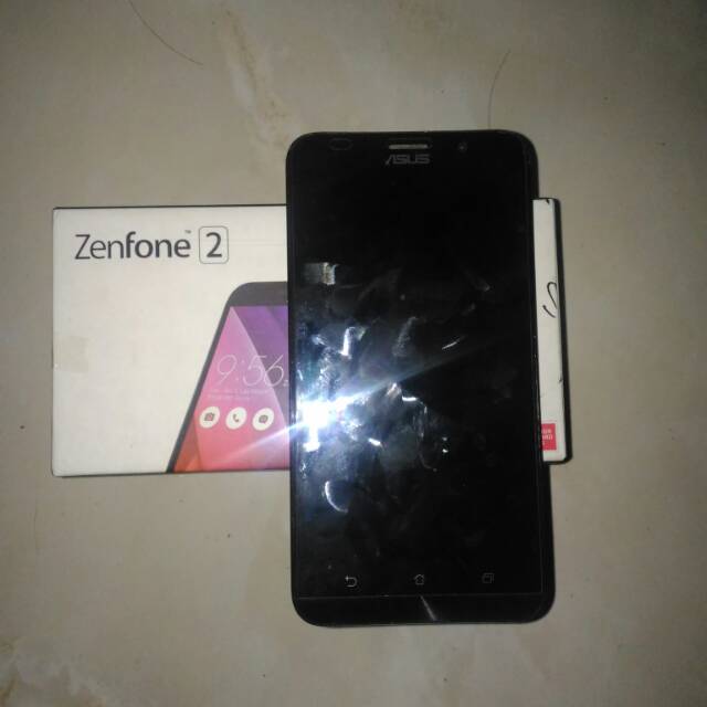 ASUS 2 ZE551ML RAM 4GB rom 32GB.(4G)