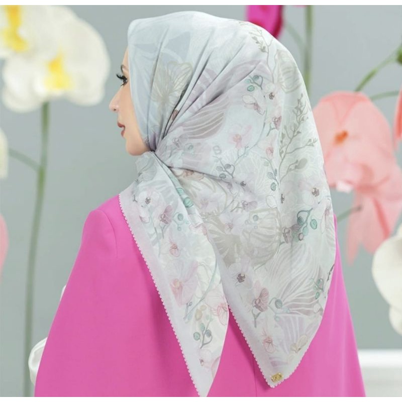 Buttonscarves New - Orchide in Pearl