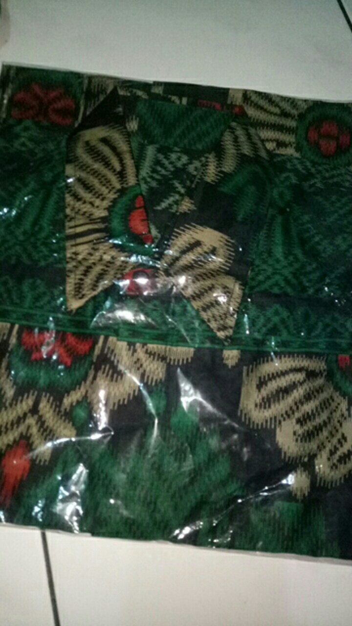 Baju Batik Hijau Ketjubung