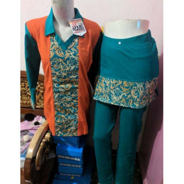 Setelan olahraga // Baju Senam Unclewest