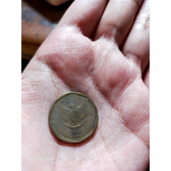 Uang Koin 100 Rupiah tahun 1993