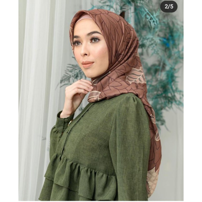 papillon scarf wearing klamby