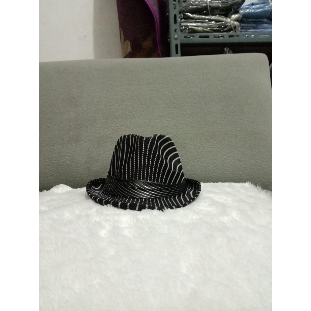 Topi Koboy Fedora Jazz Vintage Motif Salur Murah