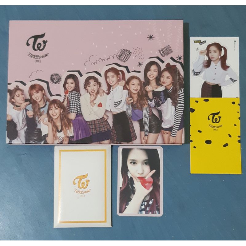 TWICE - TWICECOASTER LANE 2 ALBUM B VERSION DAHYUN SANA PHOTOCARD NAYEON JEONGYEON MOMO JIHYO MINA