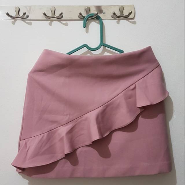 pink mini skirt