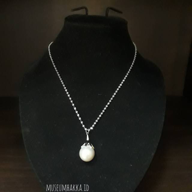 Liontin mutiara shell asli