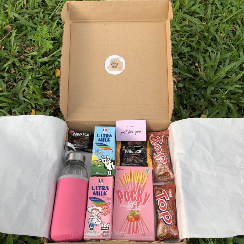 

Hampers Wisuda/Ulang Tahun/Valentine/Natal/Tahun Baru dll