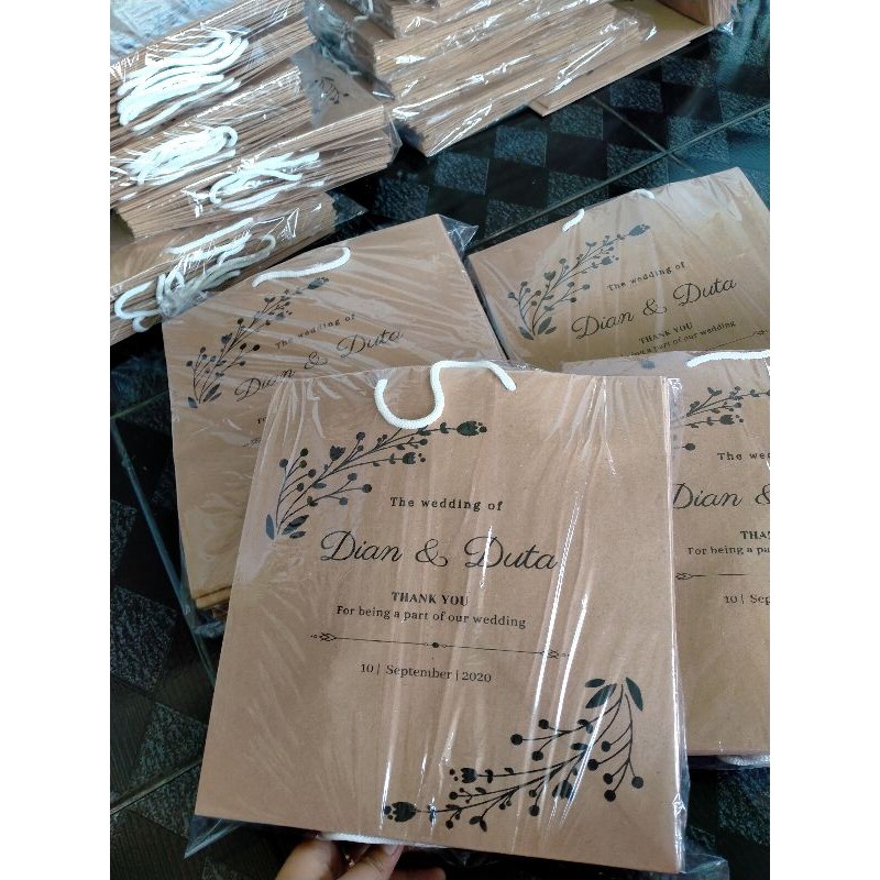 

taskertas/ paperbag /kotak nasi besar sablon 1 sisi