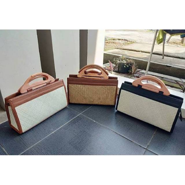 TAS SELEMPANG KOTAK HANDLE KAYU MAHKOTA tas anyaman pandan tas enik