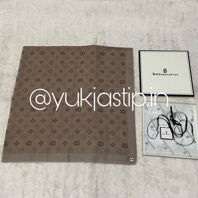 Buttonscarves Monogram Taupe
