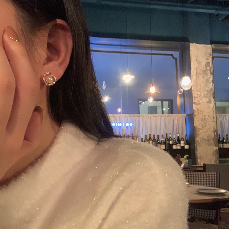 Anting Tusuk Lapis Emas 14k Bentuk Lingkaran Hias Mutiara Untuk Wanita