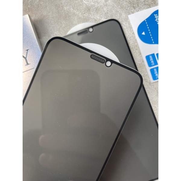 TEMPERED GLASS IP 13PROMAX 13 13PRO 13MINI 14PROMAX 14 14PLUS 14PRO 12PROMAX 12 PRO 12MINI XSMAX XR XS 11 11 PRO 11PROMAX 7PLUS 7 ANTIDUST TEMPERED CLEAR DAN PRIVACY / ANTISPY PREMIUM