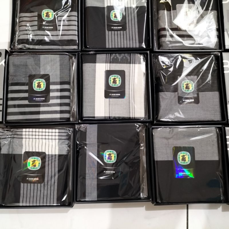 Sarung Cap Gajah Duduk Black&White (Hitam Putih /BW) Asli