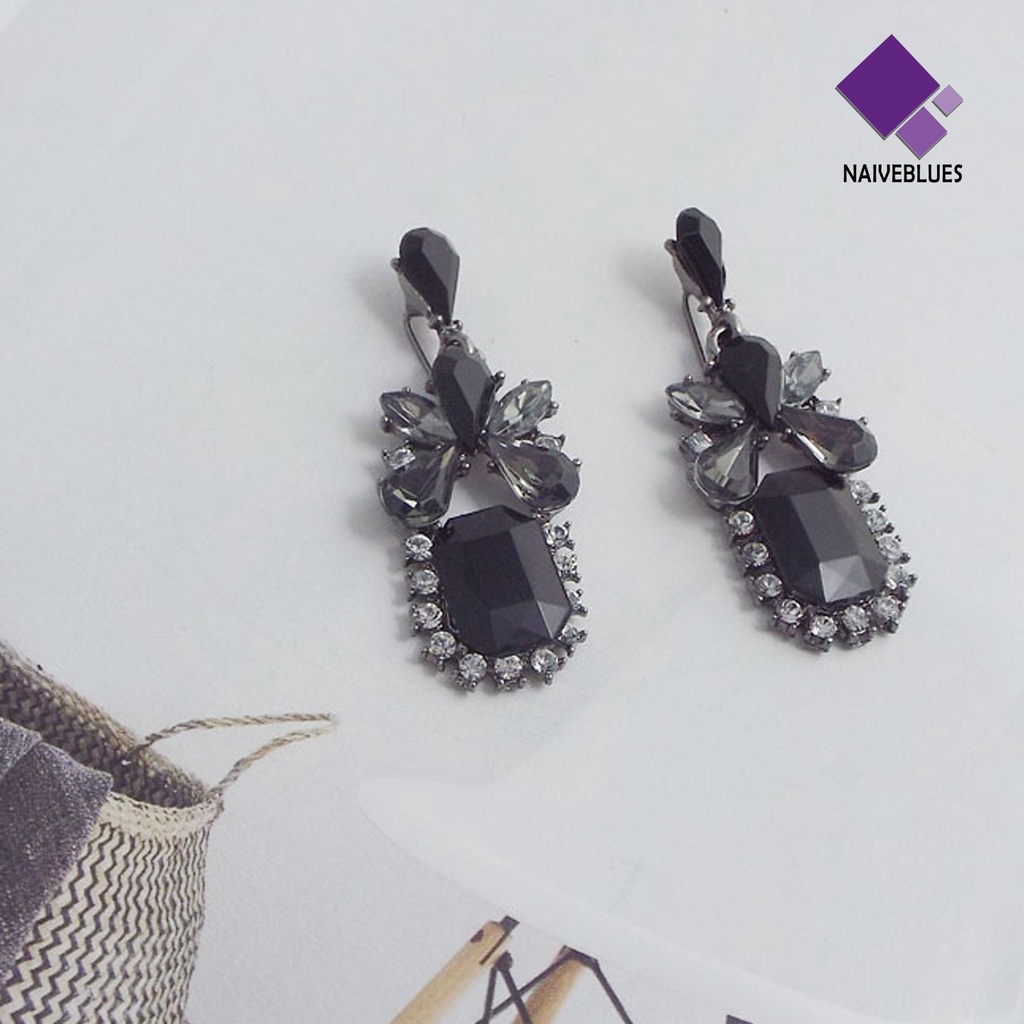 Anting Juntai Bentuk Waterdrop Persegi Warna Hitam Gaya Vintage Untuk Wanita