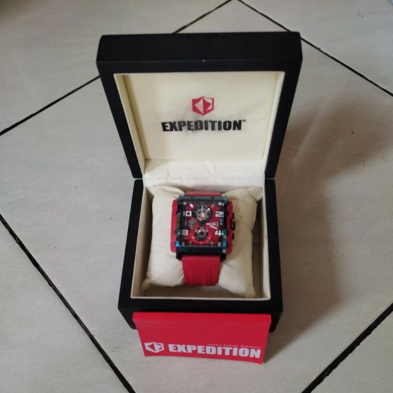 jam tangan EXPEDITION 6757 red blue BEKAS