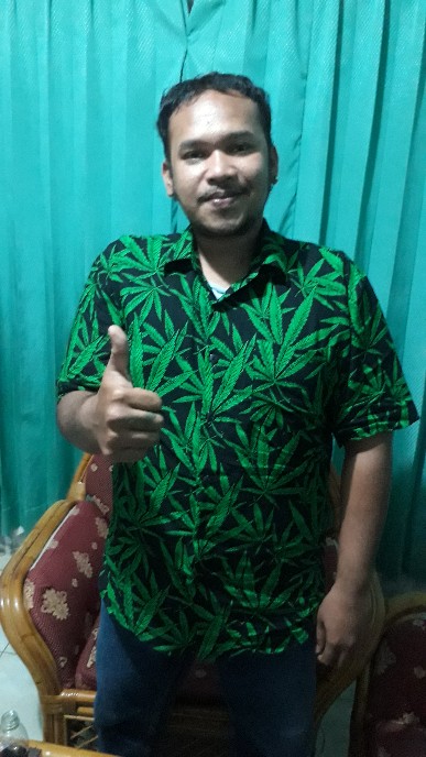 Kemeja Ganja Hijau