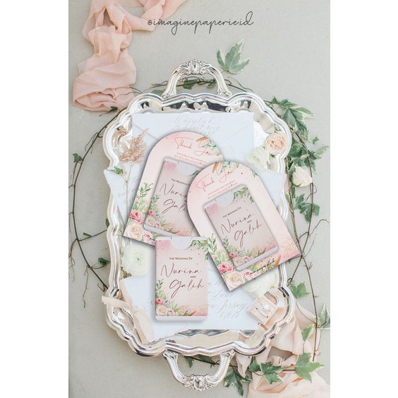 Souvenir Pernikahan Handsanitizer spray custom minimal order 100pcs.