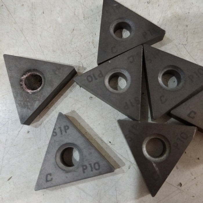 insert bubut pahat bubut. s1p. p10 21 mm harga perbuah