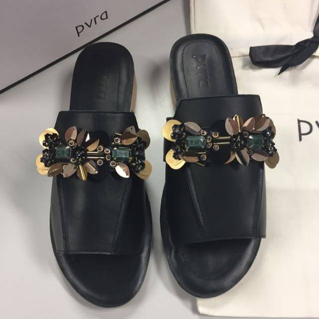 PVRA NEW LAVVA HEELS BLACK