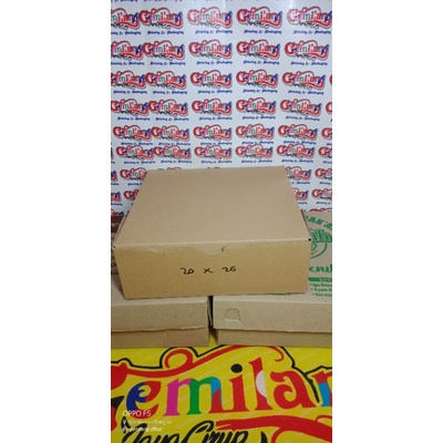 

DUS NASI KARTON EFLUT uk.20*20*7cm POLOS