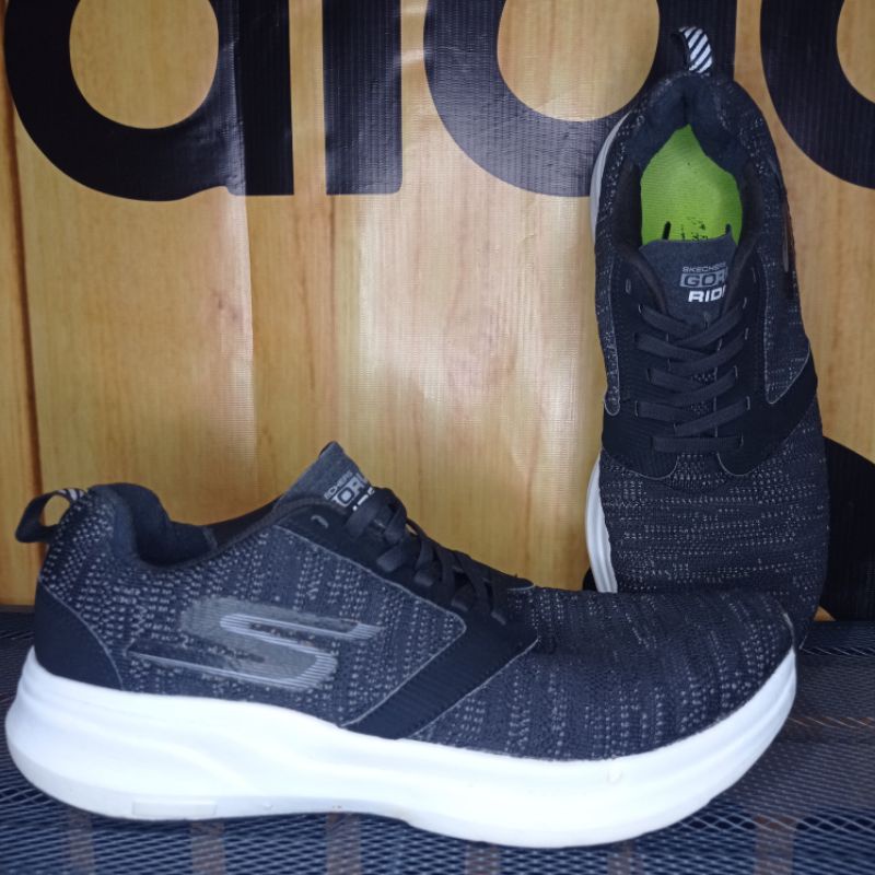 Skechers Go Run Ride 7 Preloved Size 41