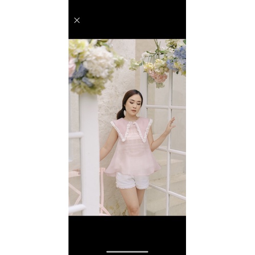 Qyo studio Iliana top S New with tag
