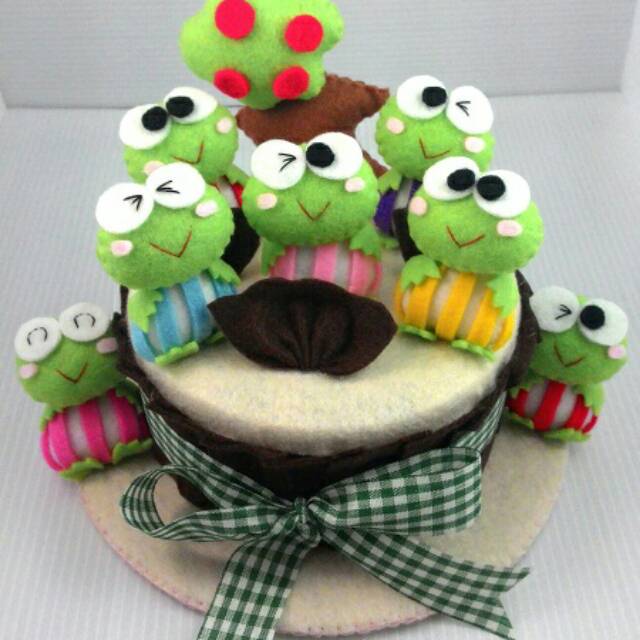 Miniatur cake kain flanel