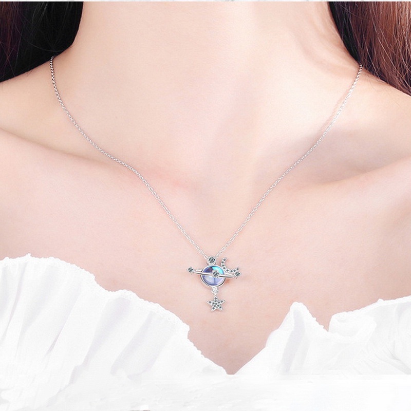 Kalung Liontin Planet Biru Sapphire Aksen Kristal Permata Gaya Korea Untuk Wanita