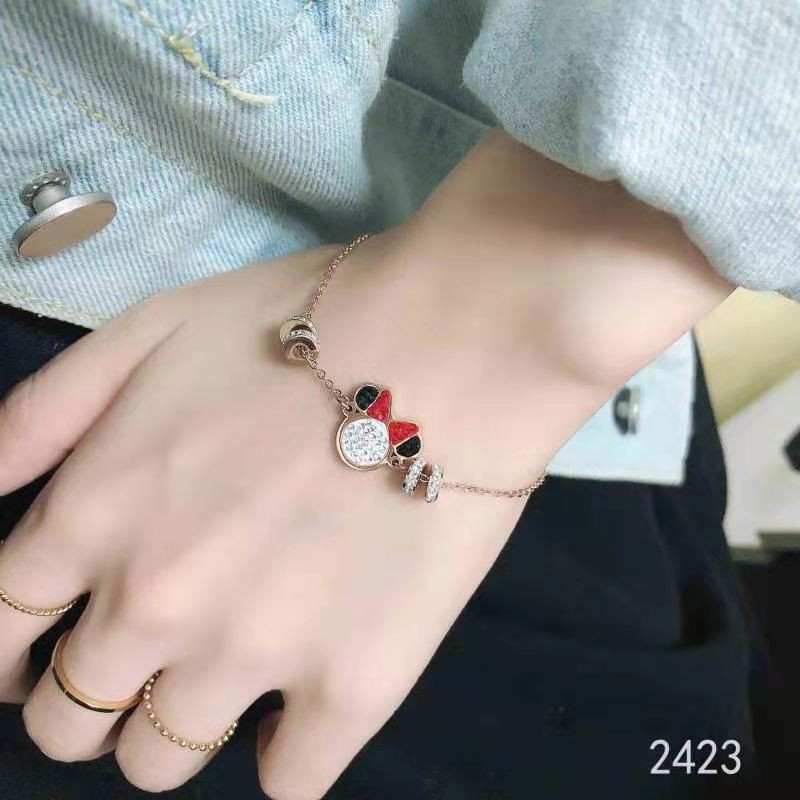 Gelang Tangan Rantai Titanium Minnie Putih Pita Merah Dengan 4 Ring Kristal Artifisial