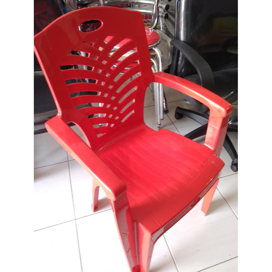 Kursi Teras Plastik Sender Tangan Napolly 809