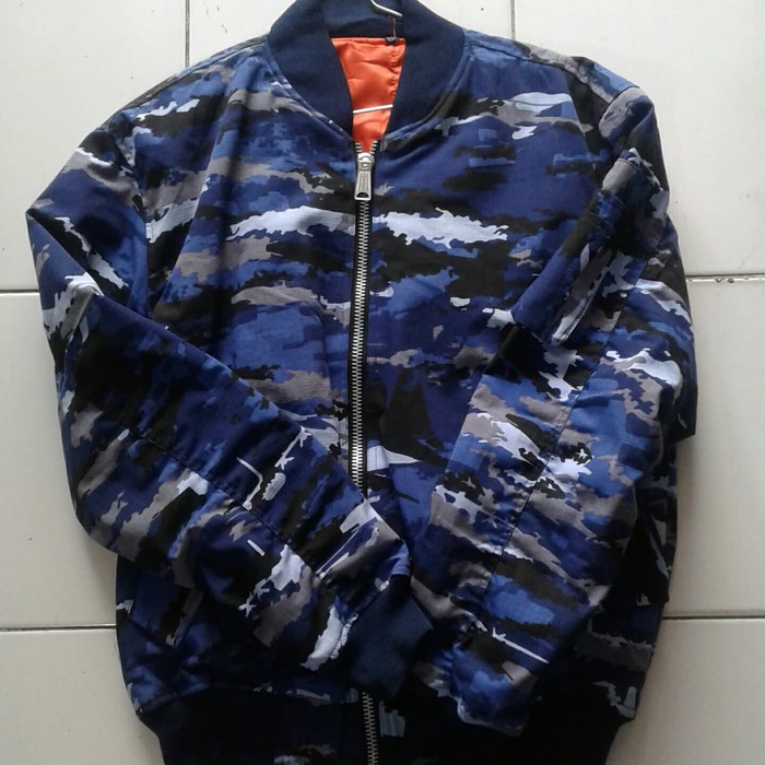 SKD   jaket kain army