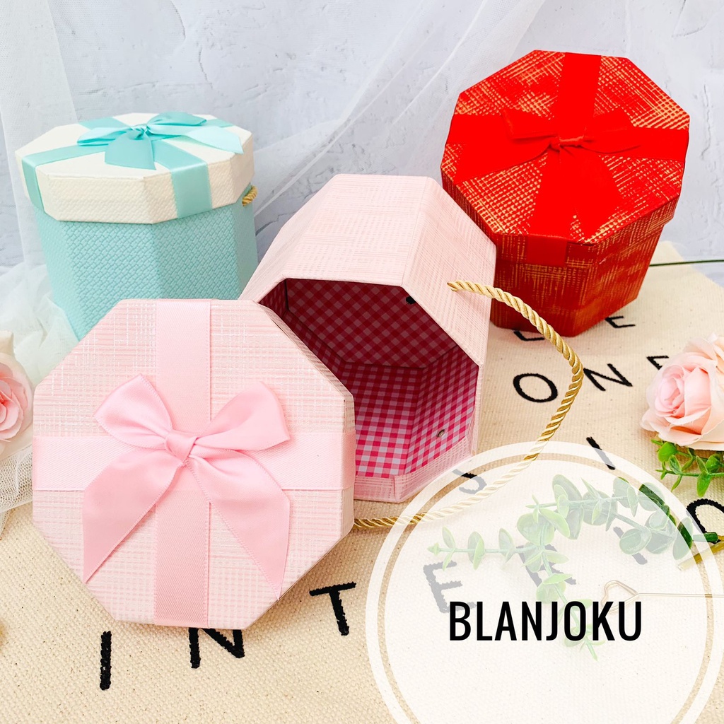 

Gift Box Bentuk Octagonal Kotak Kado Lucu Box Bunga