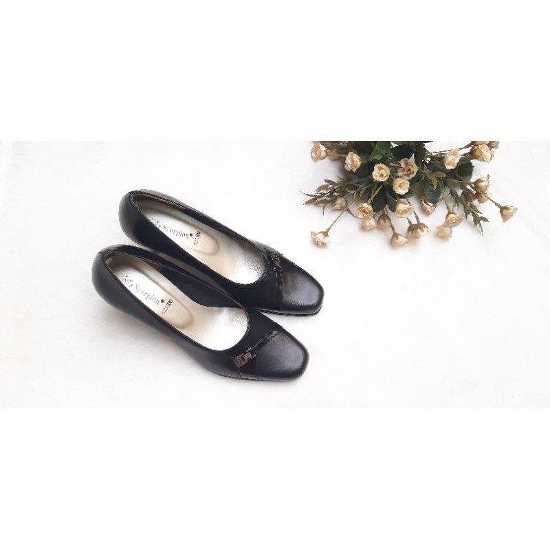 SCORPION SEPATU KULIT WANITA ASLI MURAH OBRAL