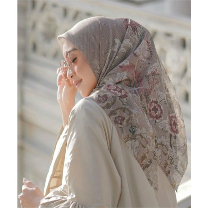 preloved buttonscarves royale khaki