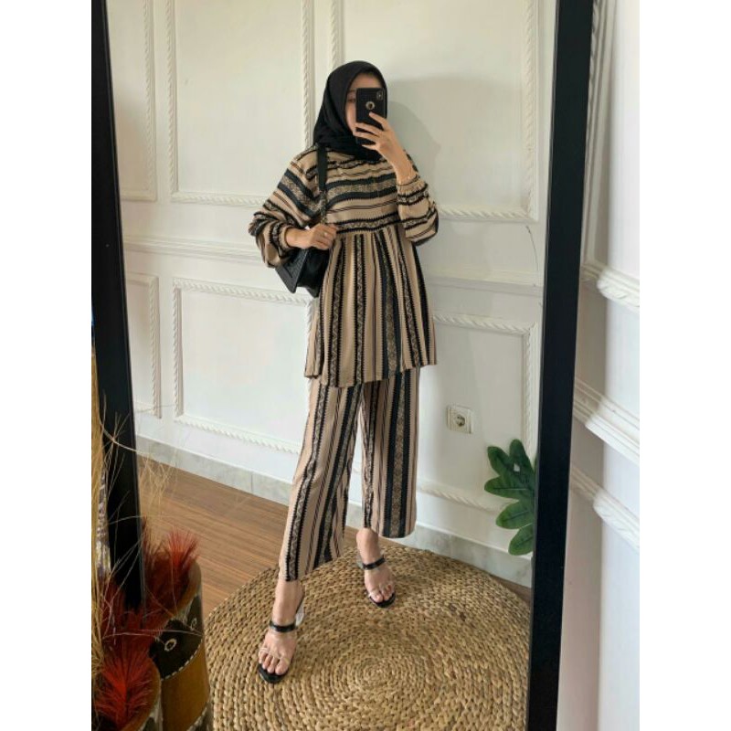 Setelan Set Omary Pajamas