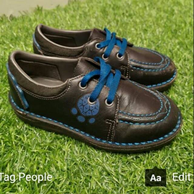 Clarks second original