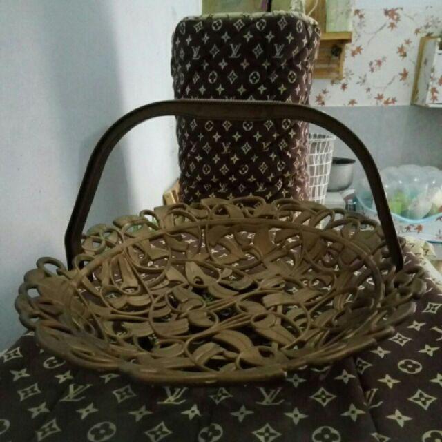 Alpha Tempat Buah Dengan Handle
