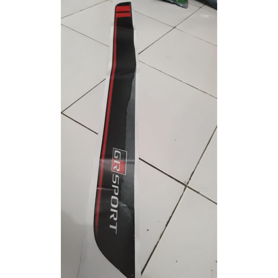 Stiker Pintu Belakang Bagasi Rocky Raize GR Sport